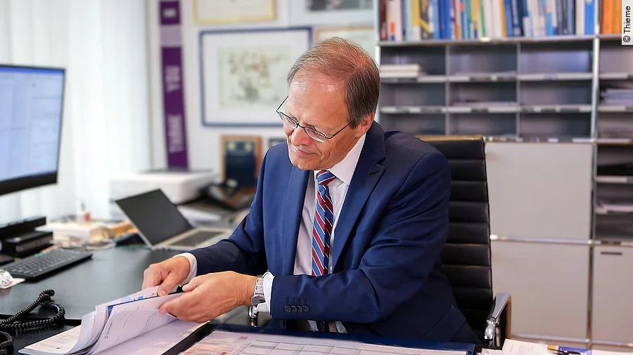 Prof. Dr. Wolfgang Holzgreve