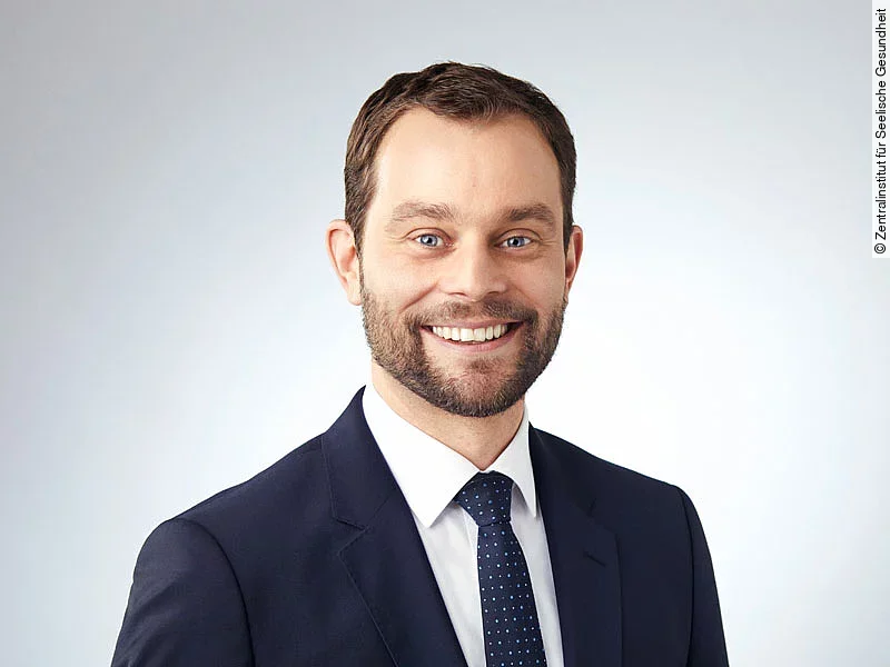 Dr. Matthias Janta Dr. Matthias Janta