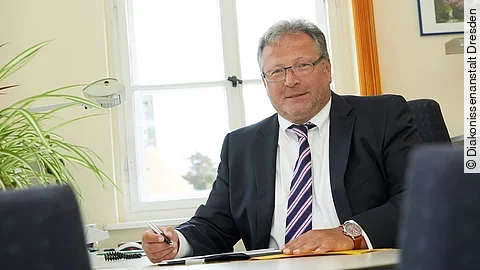 Dr. Matthias Schröter Dr. Matthias Schröter