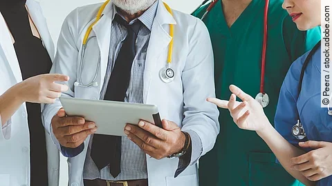 In Deutschland gilt der Grundsatz „ambulant vor stationär“. In Deutschland gilt der Grundsatz „ambulant vor stationär“.