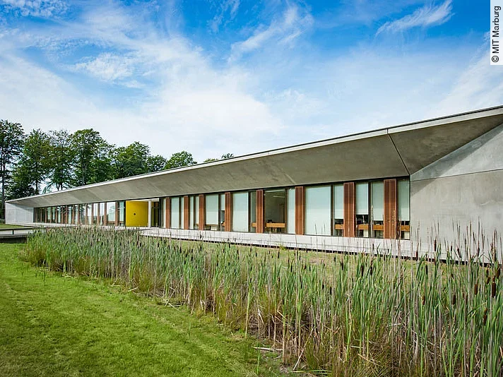 Marburger Ionenstrahl-Therapiezentrum (MIT) Marburger Ionenstrahl-Therapiezentrum (MIT)