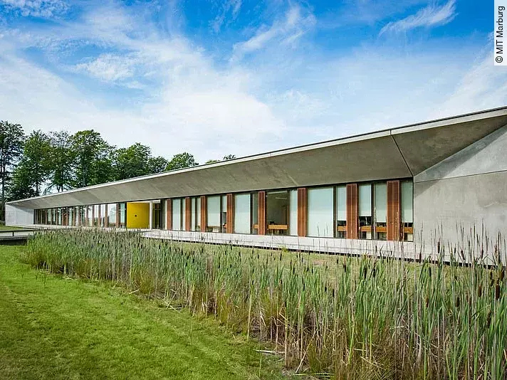 Marburger Ionenstrahl-Therapiezentrum (MIT) Marburger Ionenstrahl-Therapiezentrum (MIT)