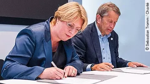 Sonja Pierer und Prof. Kroemer Sonja Pierer und Prof. Kroemer
