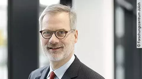 Frank Schneider Frank Schneider