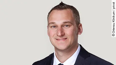 Dr. Christofer Leschinger