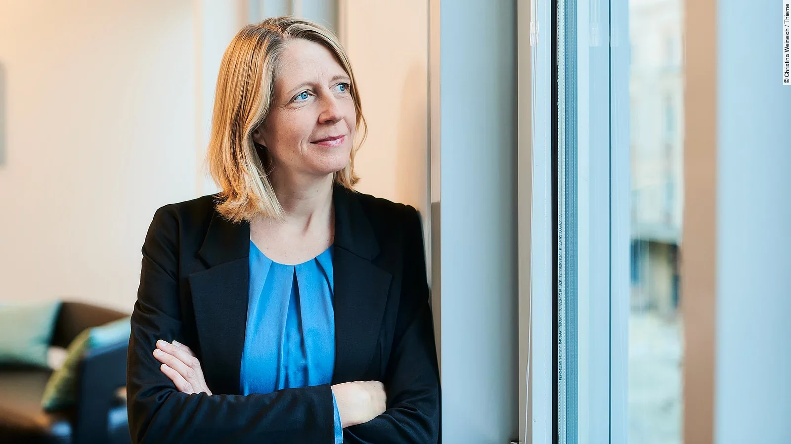 Dr. Susanne Ozegowski Dr. Susanne Ozegowski