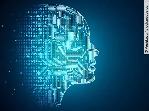 Darstellung Künstlicher Intelligenz durch die Umrisse eines menschlichen Profils. Die Haut besteht aus Netzwerkdiagrammen und binären Codes.