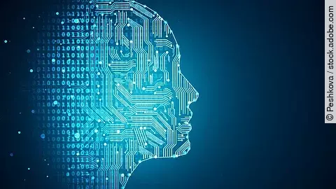 Darstellung Künstlicher Intelligenz durch die Umrisse eines menschlichen Profils. Die Haut besteht aus Netzwerkdiagrammen und binären Codes.