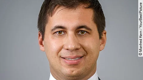 Dr. Marcel Trefz Dr. Marcel Trefz