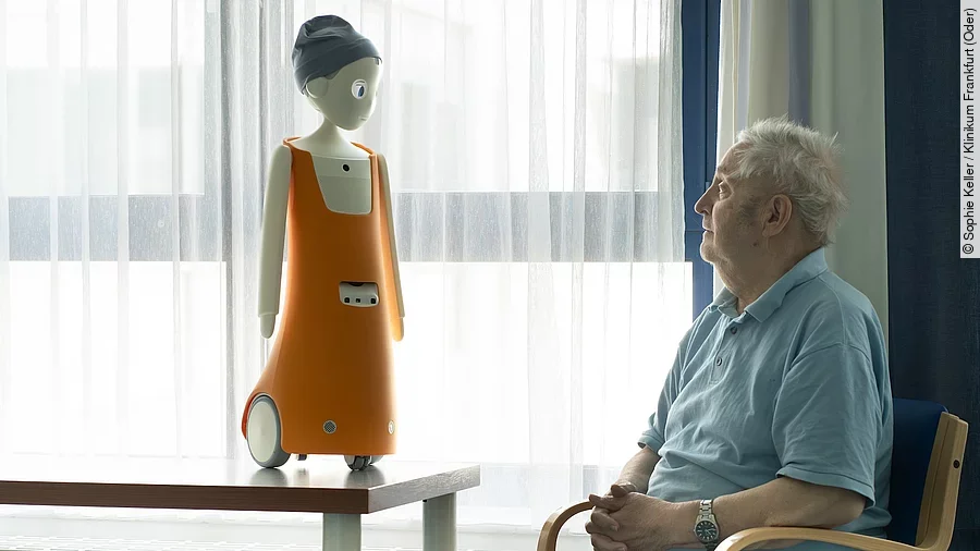 Roboter Navel und Patient Dieter Krause Roboter Navel und Patient Dieter Krause