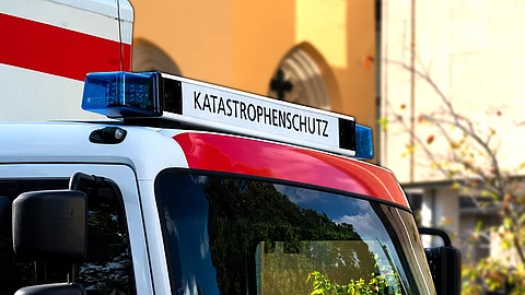 Einsatzfahrzeug mit der Aufschrift Katastrophenschutz