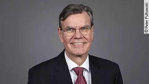 Univ.-Prof. Dr. Philipp Drees