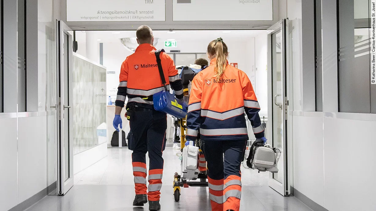 Evakuierungsübung Caritas-Krankenhaus St. Josef