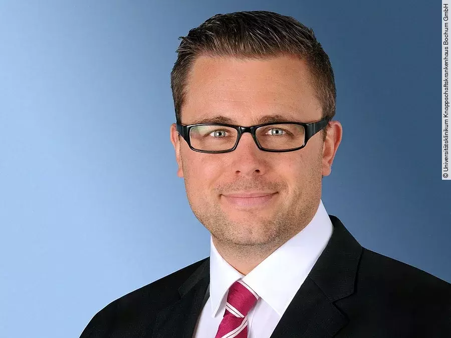 Dr. Tim Rahmel, Forscher am Universitätsklinikum Knappschaftskrankenhaus Bochum Dr. Tim Rahmel, Oberarzt am Universitätsklinikum Knappschaftskrankenhaus Bochum GmbH