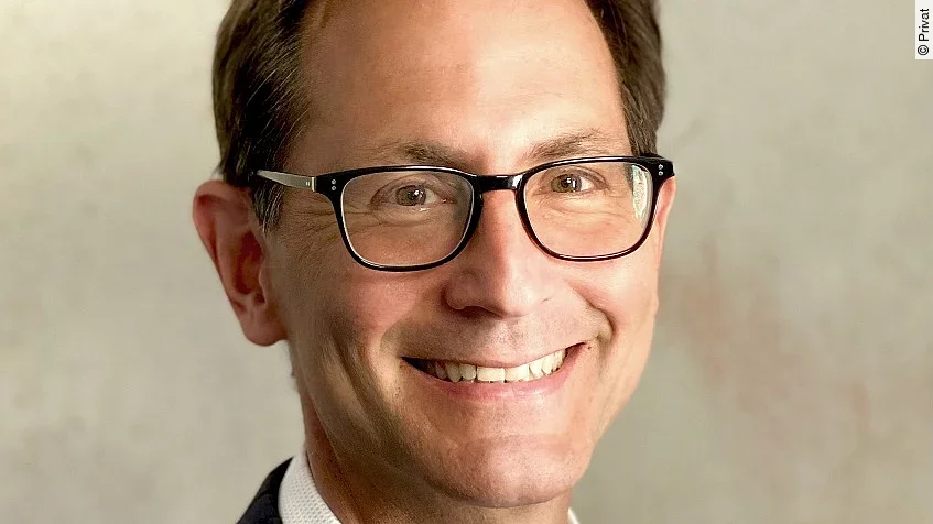 Alexander Mommert Alexander Mommert