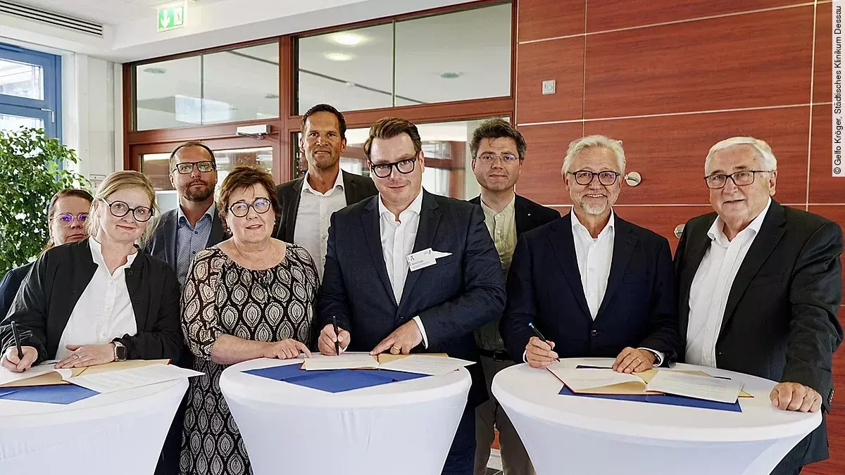 Unterzeichnung der Rahmenvereinbarung für den Campus Dessau Unterzeichnung der Rahmenvereinbarung für den Campus Dessau