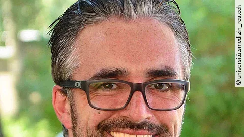 Nawid Khaladj Nawid Khaladj