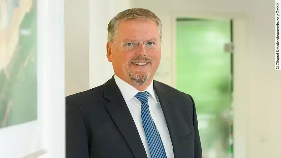 Dr. Udo Beck Dr. Udo Beck