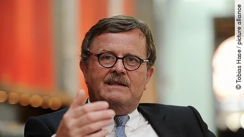 Prof. Frank Ulrich Montgomery Prof. Frank Ulrich Montgomery