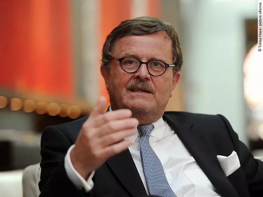 Prof. Frank Ulrich Montgomery Prof. Frank Ulrich Montgomery