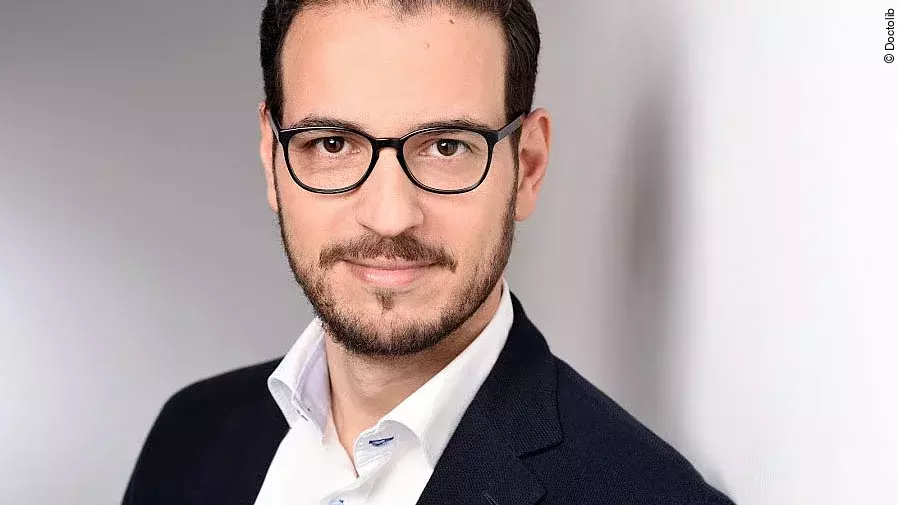 Dr. Ilias Tsimpoulis Dr. Ilias Tsimpoulis