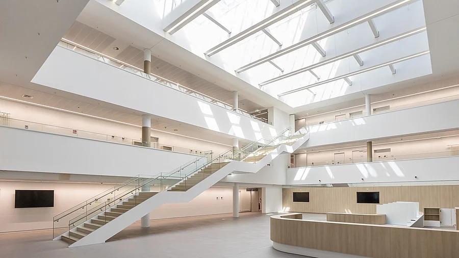 Foyer Herz- und Gefäßzentrum UKE Foyer Herz- und Gefäßzentrum UKE