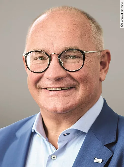 Dr. Matthias Bracht Dr. Matthias Bracht