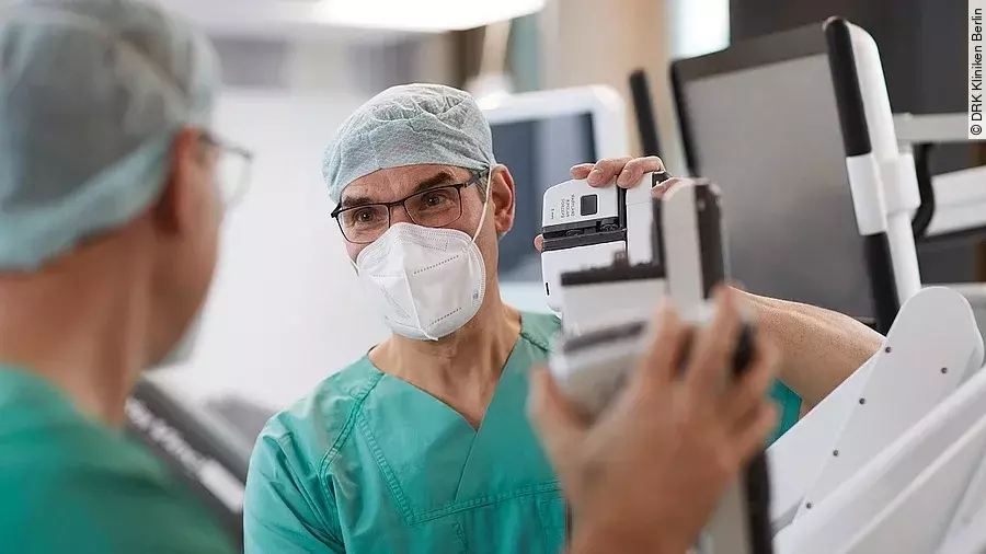 Prof. Jan Roigas Prof. Jan Roigas