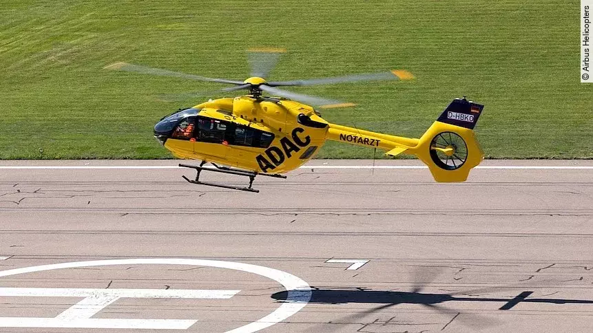 Die neue H145 mit Fünfblattrotor im Landeanflug Die neue H145 mit Fünfblattrotor im Landeanflug