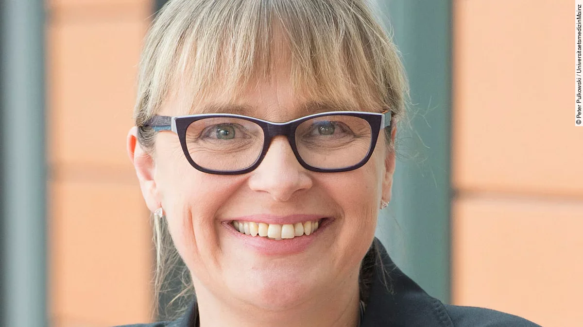 Dr. Elke Frank Dr. Elke Frank