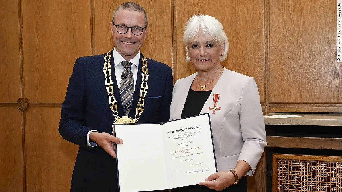 Christiane Groß erhält Bundesverdienstkreuz
