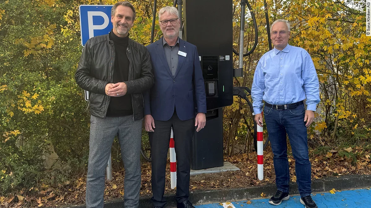 Neue E-Ladesäule am Sana-Standort in Düsseldorf