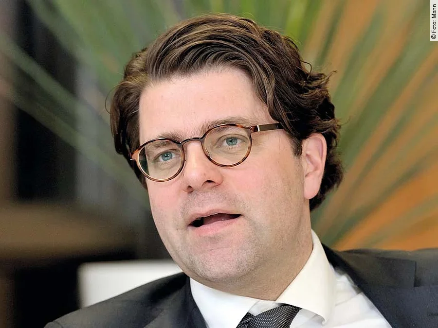 Dr. Reinhard Wichels Dr. Reinhard Wichels