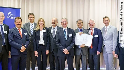 Repräsentanten der EKFS, TU Dresden und Uniklinik Carl Gustav Carus
