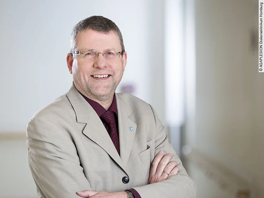 Jörn Wessel, erster Vorsitzender der HKG Jörn Wessel, erster Vorsitzender der HKG