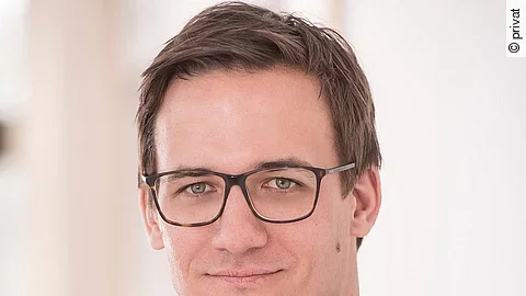 Dr. Felix Mayer Dr. Felix Mayer