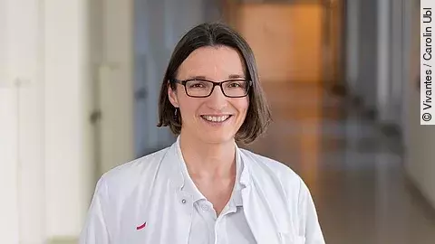 Dr. Nicolle Reinhold