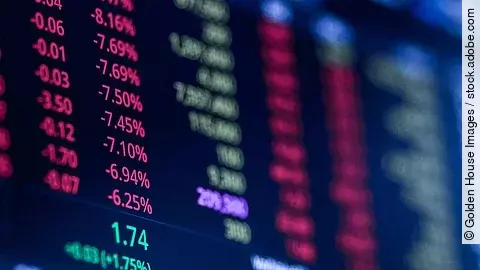 Digitales Display mit Aktienkursen