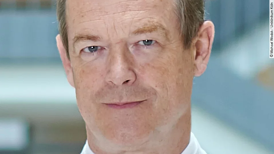 Prof. Dr. Michael Hallek Univ. Prof. Dr. Michael Hallek