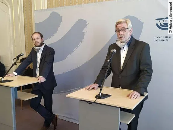 Tim Streckel (l.) und Hans-Ulrich Schmidt, Übergangsgeschäftsführer des Bergmann-Klinikums Tim Streckel (l.) und Hans-Ulrich Schmidt, Übergangsgeschäftsführer des Bergmann-Klinikums