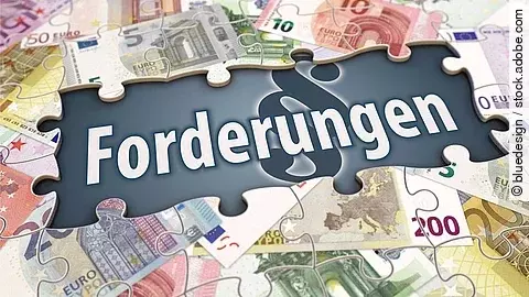 Ein Puzzle aus Euro-Scheinen. In eine Lücke steht das Wort "Fördermittel".