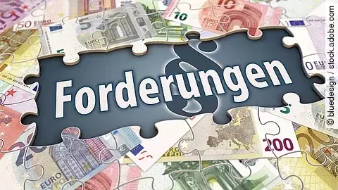 Ein Puzzle aus Euro-Scheinen. In eine Lücke steht das Wort "Fördermittel".