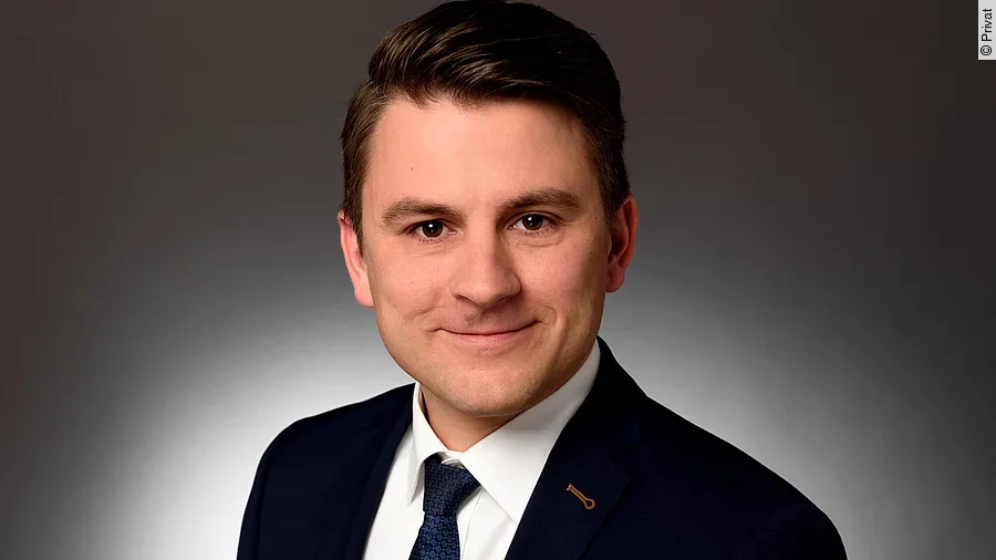 Christopher Hempel Christopher Hempel