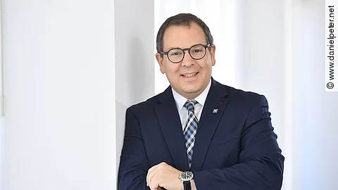 Dr. Christian Höftberger