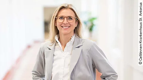 Dr. Daniela Kreuzberg Dr. Daniela Kreuzberg