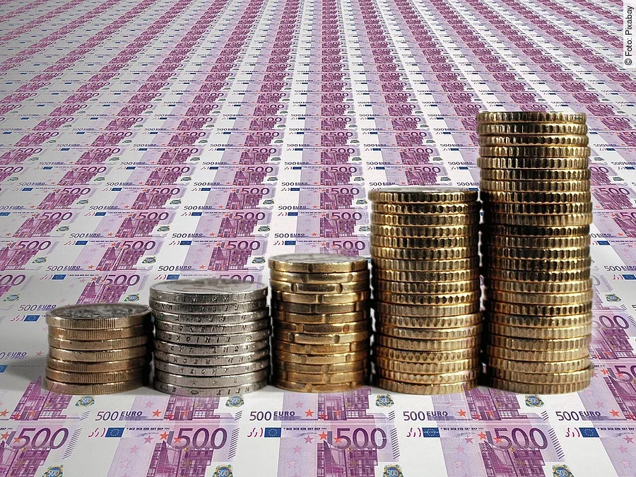 Euroscheine und -münzen