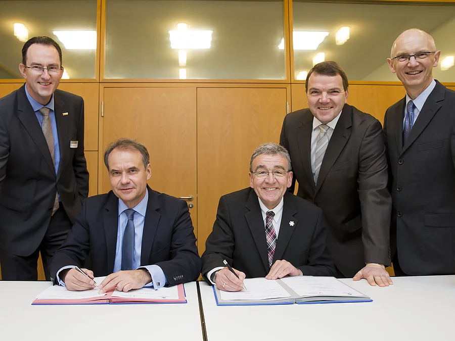 Unterzeichung Letter of Intent