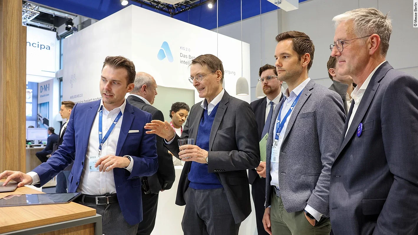 Karl Lauterbach bei Avelios auf der DMEA 2025