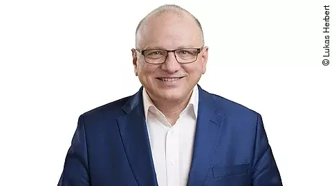 Dr. Mathias Harmann Dr. Mathias Harmann