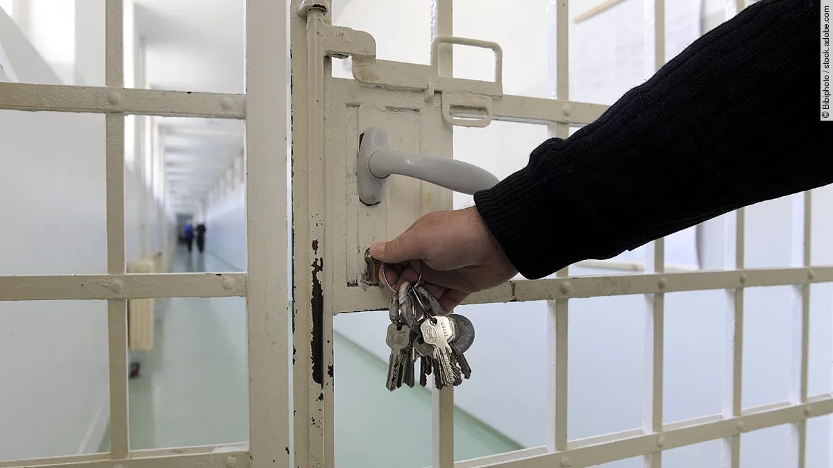Haft Schloss einer Gefängnistür wird verschlossen